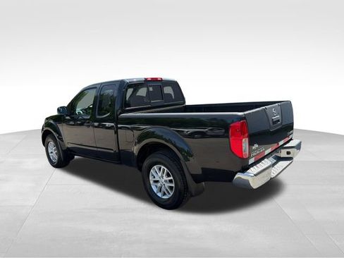 Used 2017 Nissan Frontier SV AWD/4WD image 5