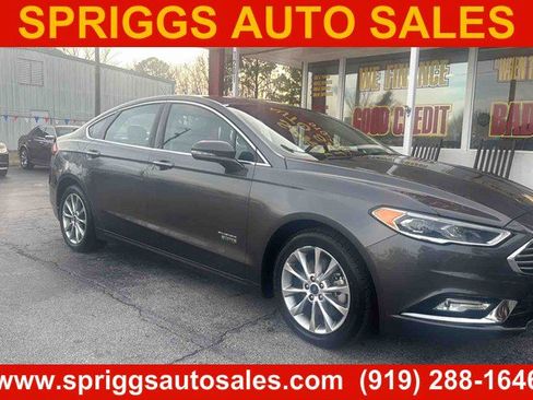 Used 2017 Ford Fusion Energi SE FWD image 1