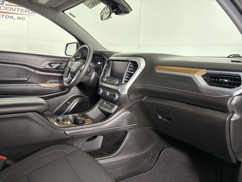 Used 2023 GMC Acadia SLE w/ Driver Convenience Package image 32