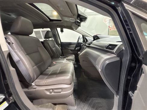 Used 2016 Honda Odyssey Touring Elite image 19