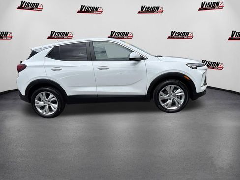 Used 2024 Buick Encore GX Preferred FWD image 3