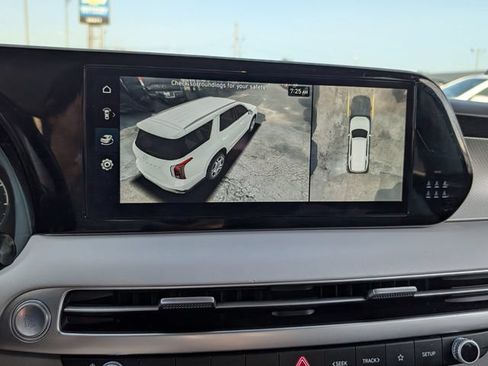 Used 2023 Hyundai Palisade SEL AWD/4WD image 9