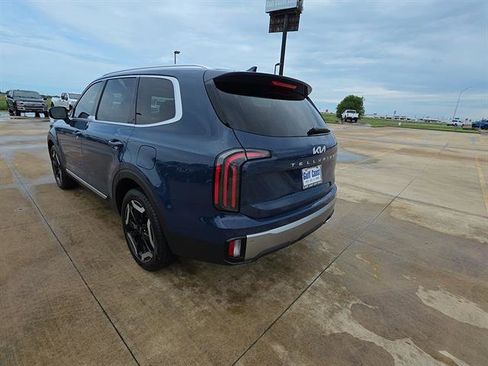 Used 2025 Kia Telluride EX w/ EX Captain's Chair Package AWD/4WD image 10