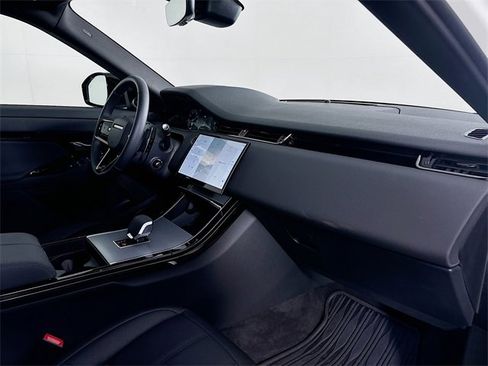 Used 2025 Land Rover Range Rover Evoque Dynamic SE image 30
