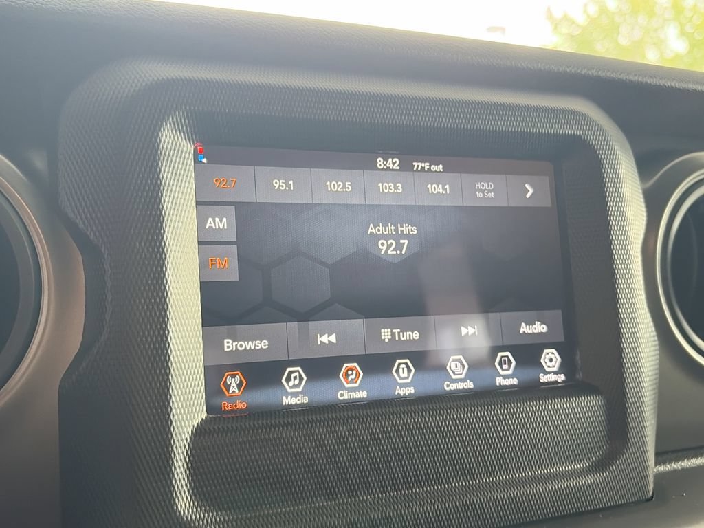 Used 2023 Jeep Wrangler Sport AWD/4WD image 18