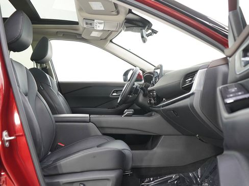 Used 2023 Nissan Rogue Platinum w/ Platinum Premium Package AWD/4WD image 12