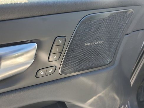 Certified 2025 Volvo XC60 T8 Plus w/ Protection Package Premier image 11