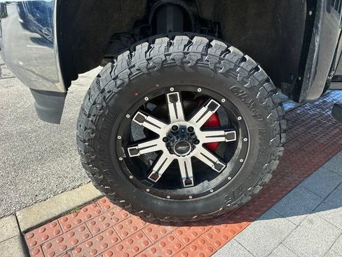 Used 2018 GMC Sierra 1500 SLT w/ SLT Premium Package AWD/4WD image 10