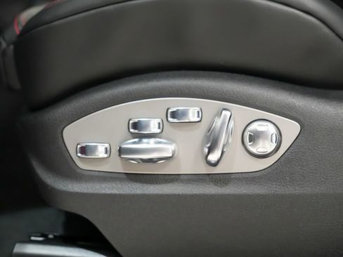 New 2026 Porsche Macan GTS image 24