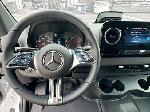 New 2025 Mercedes-Benz Sprinter 2500 image 11