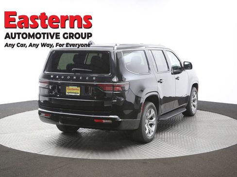 Used 2022 Jeep Wagoneer Series II AWD/4WD image 40