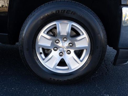 Used 2018 Chevrolet Silverado 1500 LT w/ All Star Edition image 40