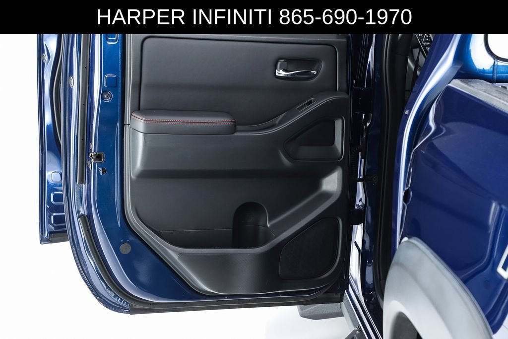 Used 2023 Nissan Frontier PRO-4X w/ Pro Convenience Package AWD/4WD image 18