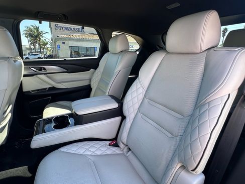 Used 2023 MAZDA CX-9 Signature image 11