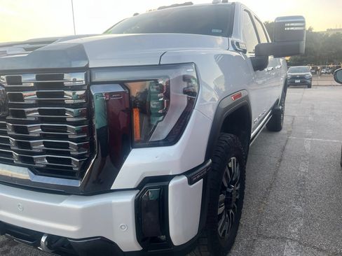 Used 2024 GMC Sierra 2500 Denali Ultimate AWD/4WD image 13