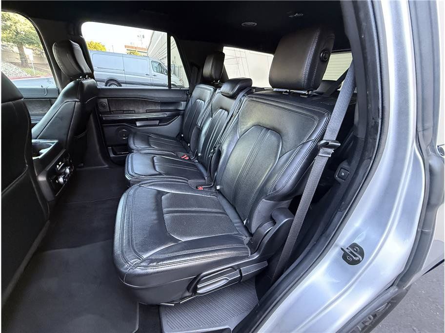 Used 2019 Ford Expedition Limited RWD image 19