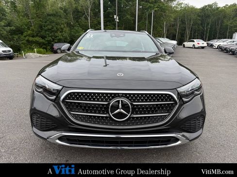 Used 2024 Mercedes-Benz E 450 4MATIC All-Terrain Wagon image 3