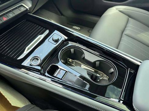 New 2026 Audi Q3 quattro 2.0T AWD/4WD image 21