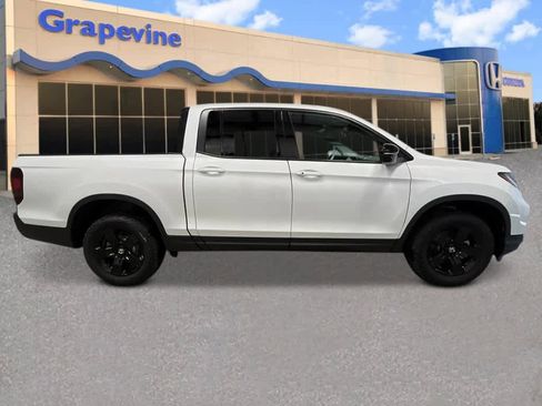 New 2026 Honda Ridgeline Black Edition image 7