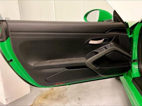 Used 2022 Porsche 718 Cayman GT4 image 19