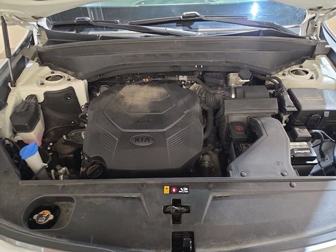 Used 2021 Kia Telluride SX w/ Towing Package FWD image 18