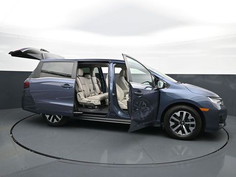 Used 2026 Honda Odyssey EX-L image 40