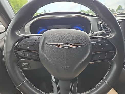 Used 2019 Chrysler Pacifica Touring Plus w/ S Appearance Package FWD image 14