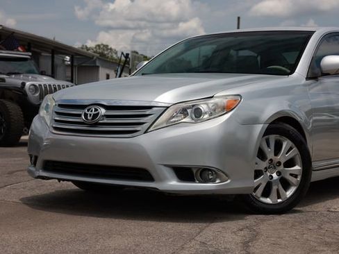 Used 2011 Toyota Avalon FWD image 28