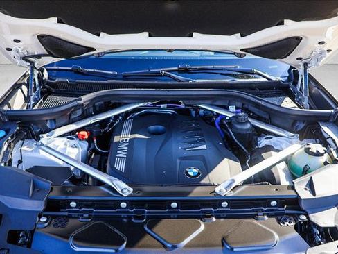 New 2026 BMW X5 xDrive40i w/ M Sport Package image 25