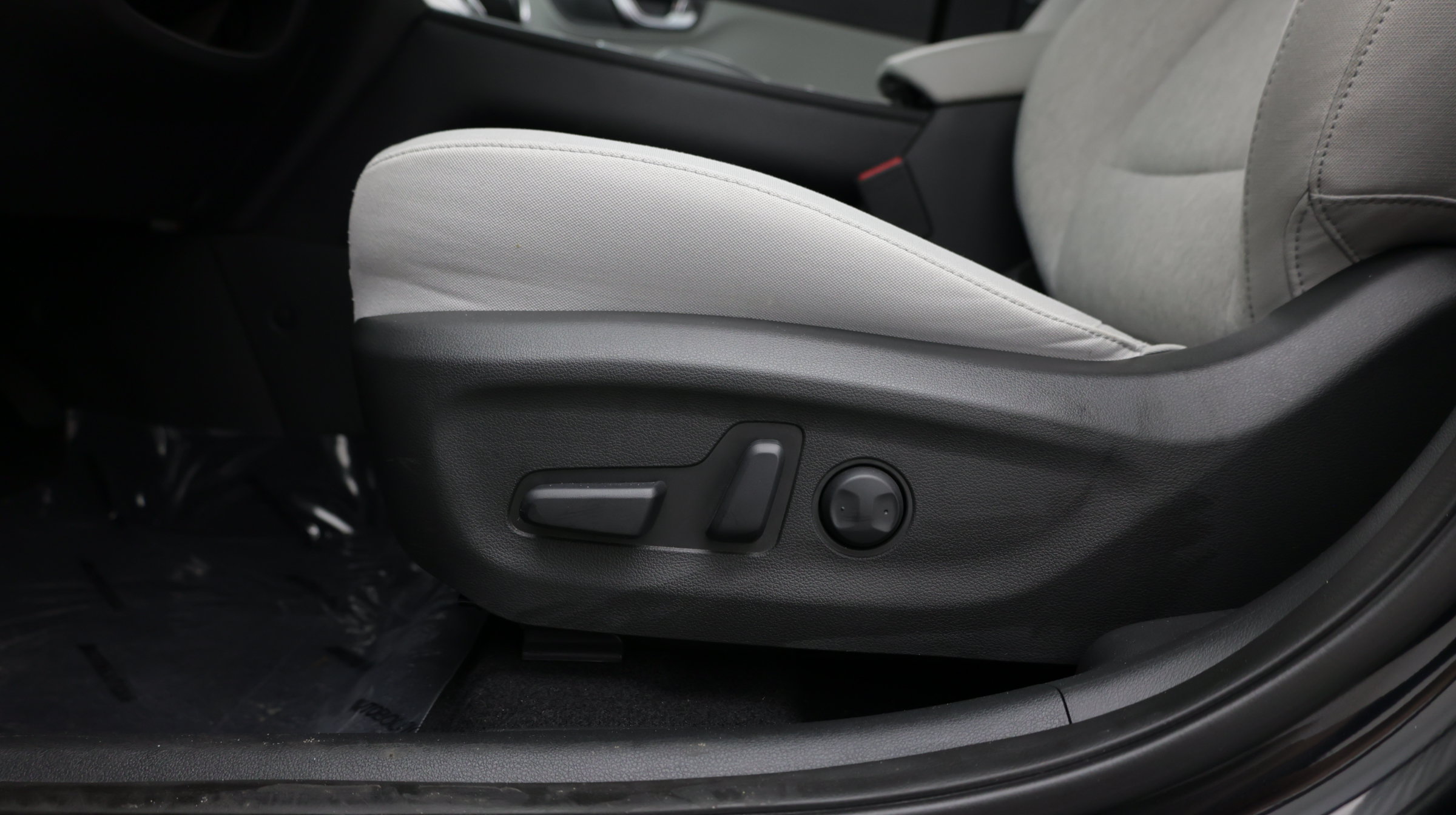 Used 2023 Hyundai Kona SE FWD image 16