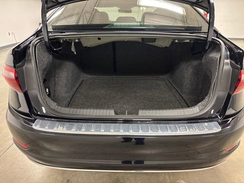 Used 2021 Volkswagen Jetta SE image 18