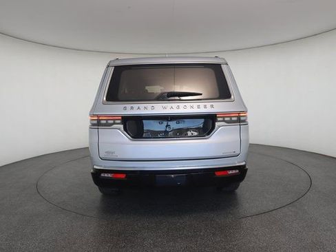 Used 2023 Jeep Grand Wagoneer Series III AWD/4WD image 14