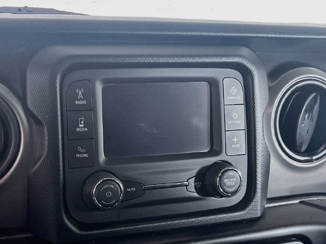 Used 2021 Jeep Gladiator Sport AWD/4WD image 9
