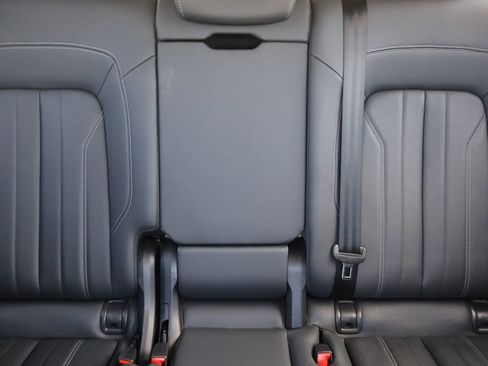 Used 2022 Audi Q5 2.0T Premium w/ Convenience Package image 12