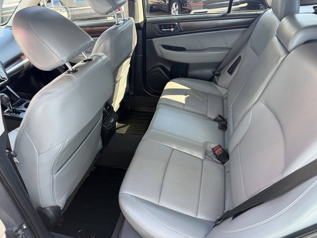 Used 2018 Subaru Outback 2.5i Limited AWD/4WD image 14