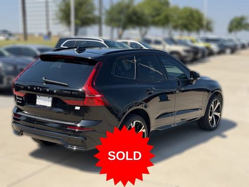Used 2024 Volvo XC60 T8 Ultimate w/ Protection Package Premier AWD/4WD image 8