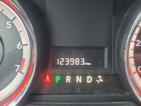 Used 2017 Dodge Grand Caravan SE FWD image 17