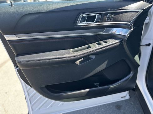 Used 2016 Ford Explorer Sport w/ Equipment Group 401A AWD/4WD image 8