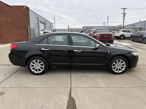 Used 2011 Lincoln MKZ image 5