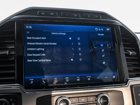 Used 2022 Ford F350 Platinum w/ FX4 Off-Road Package image 32