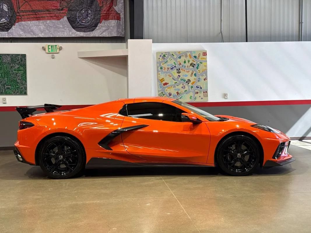Used 2020 Chevrolet Corvette Stingray Premium Conv w/ 3LT Preferred Equipment Group RWD image 3