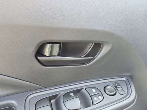 New 2025 Nissan Versa S w/ Trunk Package FWD image 18