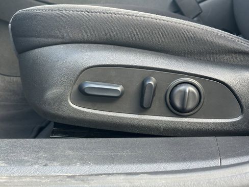 Used 2023 Chevrolet Malibu LT image 11