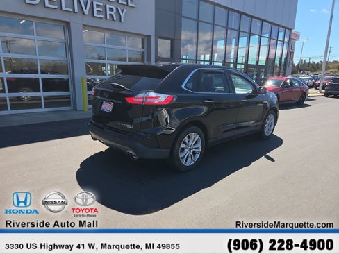 Used 2020 Ford Edge Titanium w/ Equipment Group 301A AWD/4WD image 9