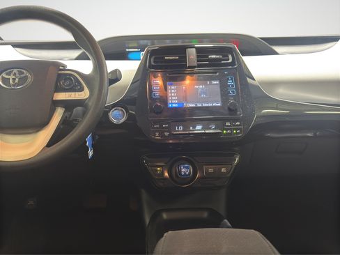 Used 2017 Toyota Prius Two w/ Prius Two Safety Plus Package FWD image 16