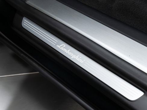 Used 2022 Lamborghini Urus image 63