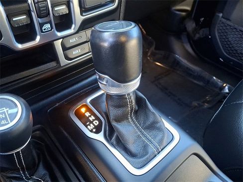 Used 2020 Jeep Gladiator Overland w/ Dual Top Group image 11