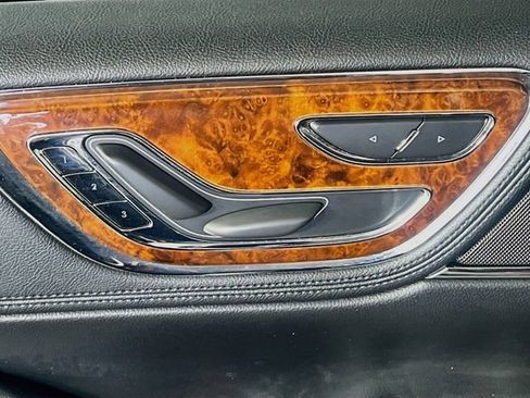 Used 2018 Lincoln Continental Premiere FWD image 13