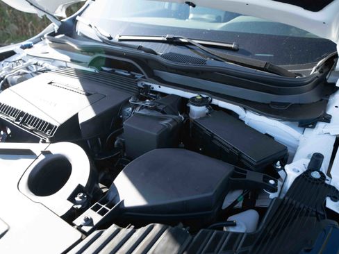 New 2025 Honda Pilot Touring image 34