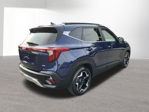 Used 2024 Kia Seltos EX AWD/4WD image 7